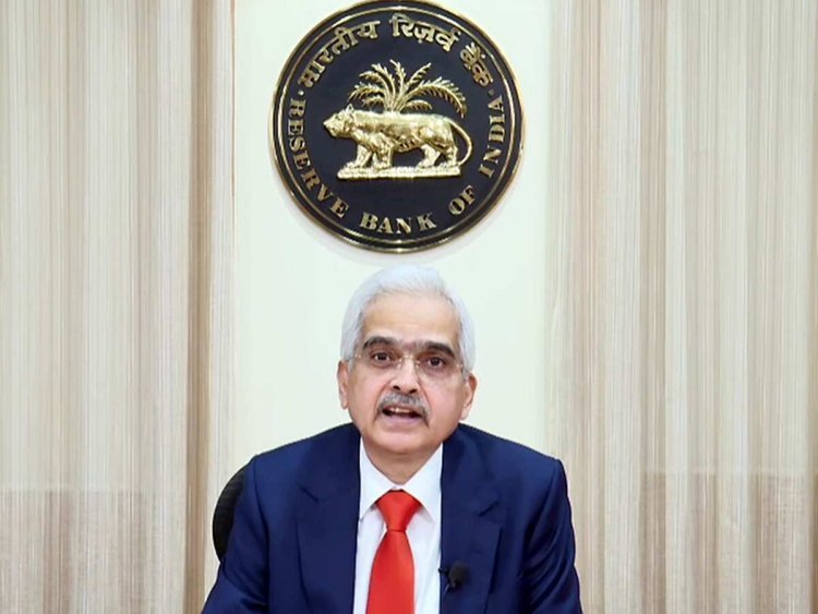 RBI Governor Warns of Risks for Banks with High Commercial Real Estate Exposure