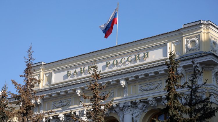  Russia's Central Bank Warns Western Banks Against Discriminating Against Russian Clients