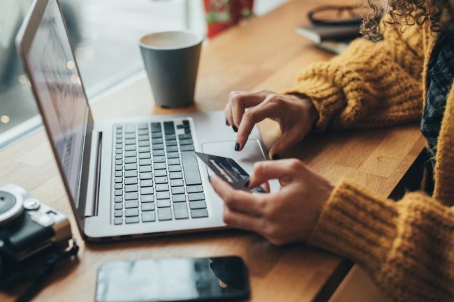 Fraudsters Target Online Shoppers in Kolkata with E-Mail Hacks During Festival Season