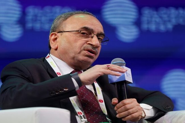 Dinesh Khara Honored With Lifetime Achievement Award for Exceptional Leadership at SBI