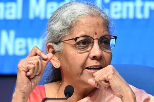 Finance Minister Praises Indian Regulators for World-Class Performance and Transparency