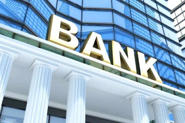 Indian Banks Face Pressure from Tight Deposits and Rising Credit Costs as Rate Cuts Remain Unlikely