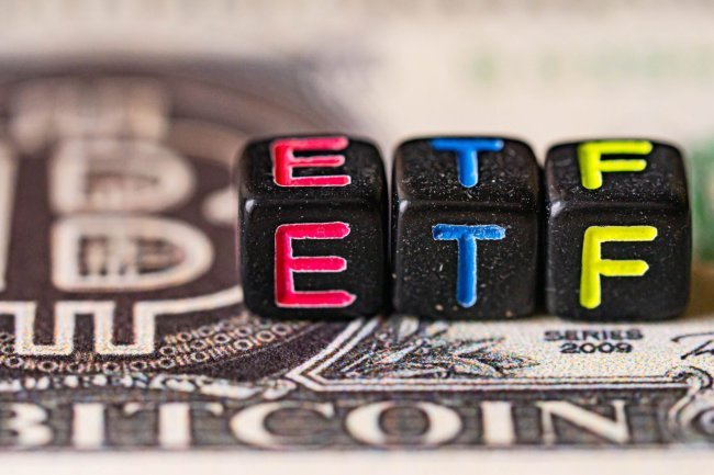 Retail Investors Drive Surge in Spot Bitcoin ETFs Amid Growing Correlation with S&P 500