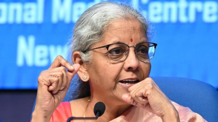 Finance Minister Praises Indian Regulators for World-Class Performance and Transparency