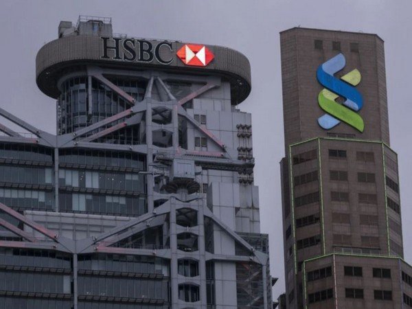 HSBC Barclays and Standard Chartered Compete to Capture Growing US Commercial Banking Market